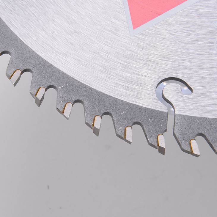 TCT Saw Blade Alloy TCT steel saw blade for wood cutting